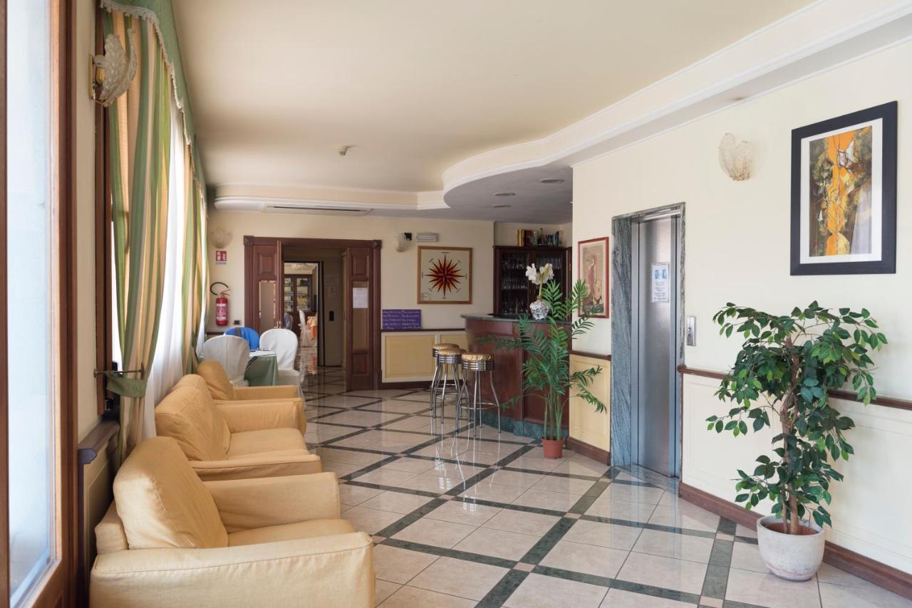 Hotel Stella 2000 Olbia Exterior photo