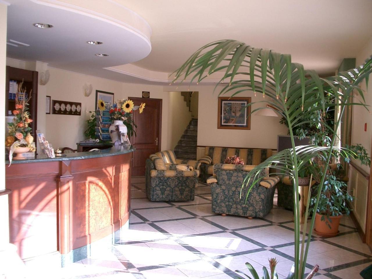 Hotel Stella 2000 Olbia Exterior photo