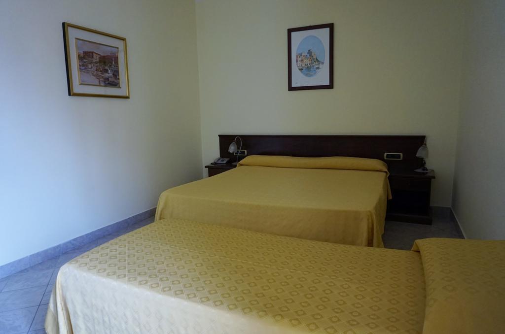 Hotel Stella 2000 Olbia Exterior photo